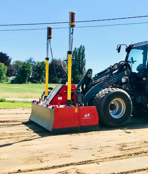 Leveller 2D lasergestuurd mini-shovel, Zakelijke goederen, Machines en Bouw | Kranen en Graafmachines, Wiellader of Shovel, Ophalen