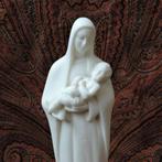 Heel mooi wit beeld van Maria met kind B. Fauth France, Verzamelen, Religie, Ophalen of Verzenden, Zo goed als nieuw, Beeld(je)