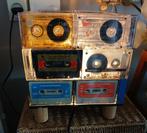 Tafellamp gemaakt van oude cassettebandjes houten pootjes, Verzamelen, Ophalen of Verzenden, Huis en Inrichting