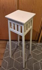 Te koop leuk hoog planten tafeltje, Huis en Inrichting, Tafels | Bijzettafels, Ophalen, Rond, Minder dan 55 cm, 60 cm of meer