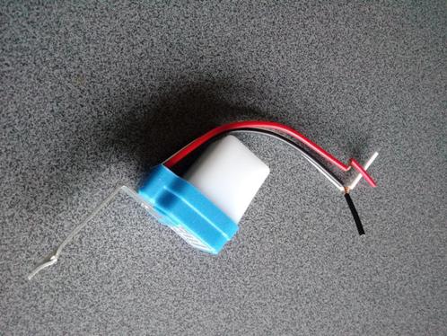 Fotocel voor buitenverlichting (nieuw), Tuin en Terras, Buitenverlichting, Nieuw, Netvoeding, Licht-donker-sensor, Ophalen