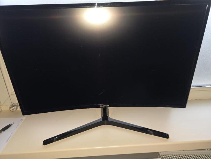 samsung 27 inch curved monitor, Computers en Software, Monitoren, Zo goed als nieuw, 60 Hz of minder, HDMI, VGA, Curved, VA, Full HD