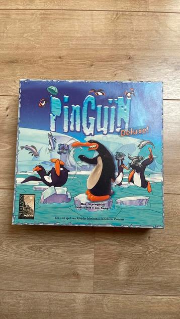 Leuk bordspel pinguïn beschikbaar voor biedingen