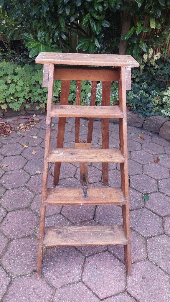 Vintage Houten Trapje met 4 Treden, Huis en Inrichting, Stoelen, Gebruikt, Hout, Bruin, Ophalen
