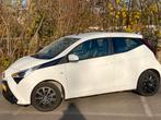 Toyota Aygo  X-Play X-NAV 5deurs  2018 Wit NAP AIRCO, Auto's, Voorwielaandrijving, Start-stop-systeem, Stof, Euro 6