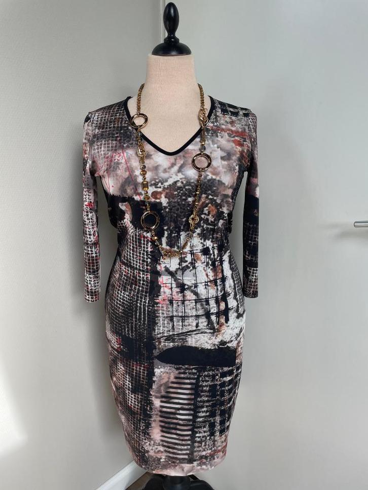 Jurk van Eroke NL38/40  NIEUW!!, Kleding | Dames, Jurken, Nieuw, Maat 38/40 (M), Overige kleuren, Knielengte, Ophalen of Verzenden