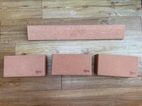 3 Yoga Blocks & 1 Yoga Wedge, Sport en Fitness, Yoga en Pilates, Zo goed als nieuw, Ophalen of Verzenden