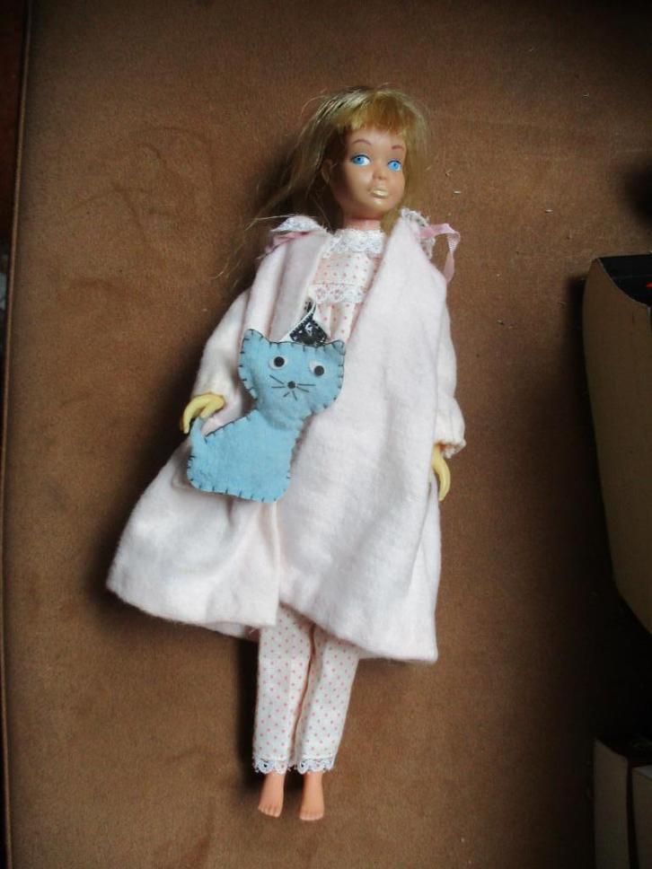 Vintage  barbie Skipper in outfit mattel japan 1963, Verzamelen, Poppen, Gebruikt, Pop, Verzenden