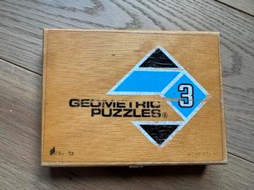 Vintage Geometrische Puzzel beschikbaar voor biedingen