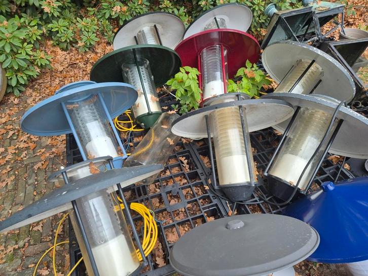 Partij van 25 of meer Osiris lamel lamellen armatuur paaltop, Tuin en Terras, Buitenverlichting, Gebruikt, Staande lamp, IJzer