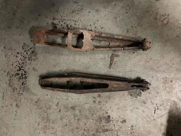 Volvo 240 draagarmen/stangen achter beschikbaar voor biedingen