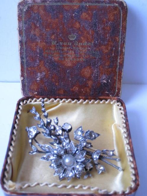 GOUD - GOUDEN BROCHE  ca 1890 ( EN TREMBLANT) VEEL DIAMANTEN, Sieraden, Tassen en Uiterlijk, Antieke sieraden, Broche, Goud, Met edelsteen