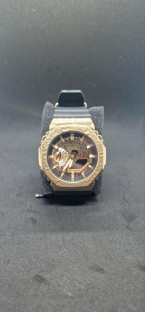 GM-2100MG-1A | CASIO | Limited Edition, Sieraden, Tassen en Uiterlijk, Horloges | Heren, Zo goed als nieuw, Casio, Ophalen of Verzenden
