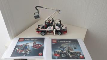 Lego technic hoogwerker 8071 met bouwinstructies  beschikbaar voor biedingen