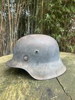 Duitse M42 helm WOII, Verzamelen, Militaria | Tweede Wereldoorlog, Ophalen of Verzenden, Duitsland, Helm of Baret