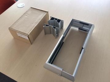 Universele computer CPU houder, aluminium, in- uitschuifbaar beschikbaar voor biedingen