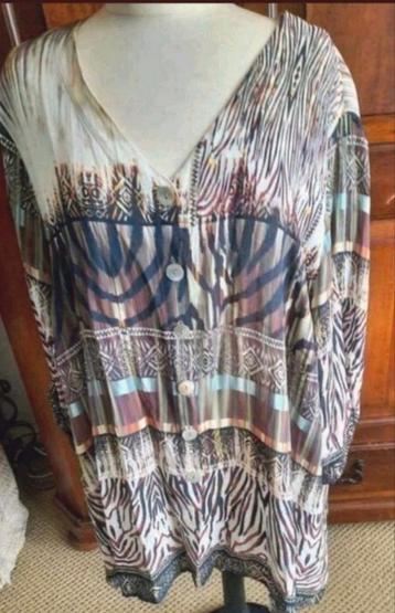 Prachtige beige gedessineerde Mona Lisa blouse 54 beschikbaar voor biedingen