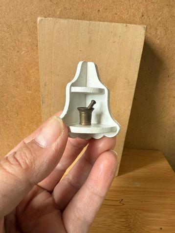 Lundby hoek kast met vijzel - hxbxd 5.2x4x3cm - hout beschikbaar voor biedingen
