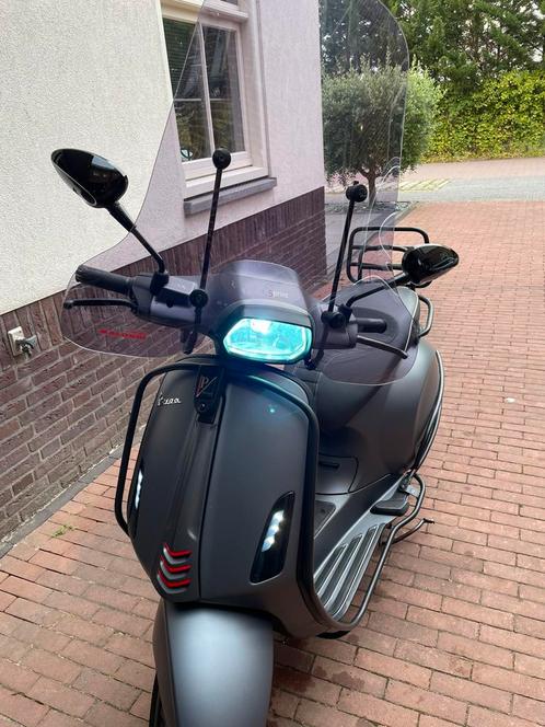 Piaggio Vespa Sprint van 2019 mat grijs, audi verlichting., Fietsen en Brommers, Scooters | Vespa, Gebruikt, Vespa S, Maximaal 45 km/u