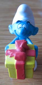 De cadeau smurf - Peyo - 2008, Verzamelen, Smurfen, Ophalen of Verzenden, Zo goed als nieuw, Overige Smurfen, Poppetje, Figuurtje of Knuffel
