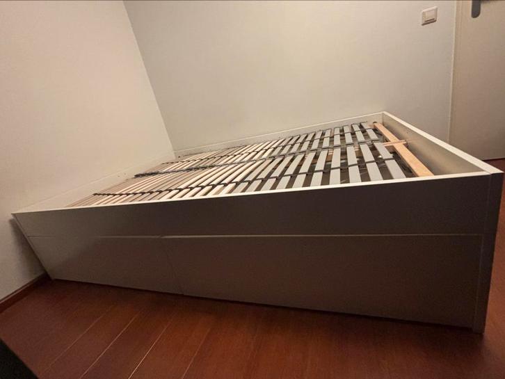 IKEA tweepersoonsbed met lades, Huis en Inrichting, Slaapkamer | Bedden, Gebruikt, Tweepersoons, 140 cm, 200 cm, Hout, Wit, Ophalen