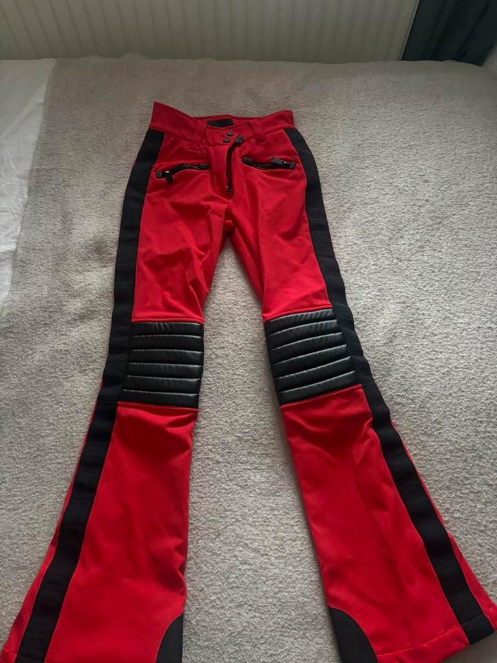 NIEUWE goldbergh skibroek in het rood, Kleding | Dames, Wintersportkleding, Zo goed als nieuw, Broek, Maat 36 (S), Verzenden