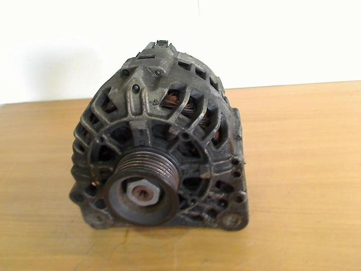 Dynamo Volkswagen Fox (5Z) (2005-04/2011-07) 03D903025J, Auto-onderdelen, Elektronica en Kabels, Volkswagen, Gebruikt