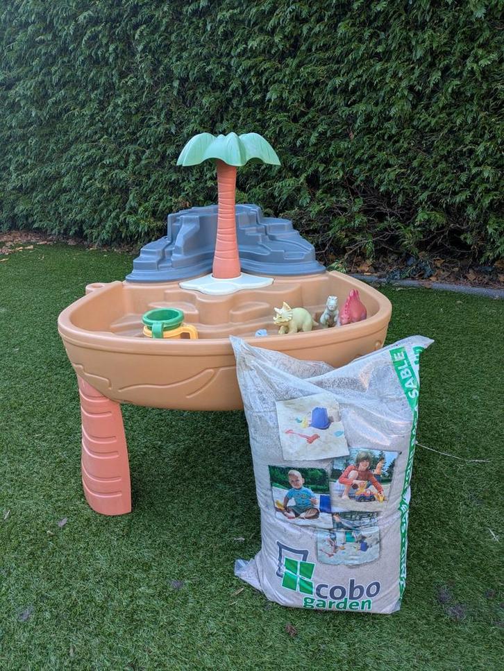 Little Tikes / Step2 Dino Dig zand- en watertafel,  incl. za, Kinderen en Baby's, Speelgoed | Buiten | Los speelgoed, Gebruikt