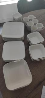 Wit Serviesgoed, Huis en Inrichting, Keuken | Servies, Gebruikt, Ophalen of Verzenden, Bord(en), Overige stijlen