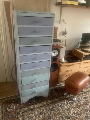 lieve blauwe brokante vintage ladekast beschikbaar voor biedingen