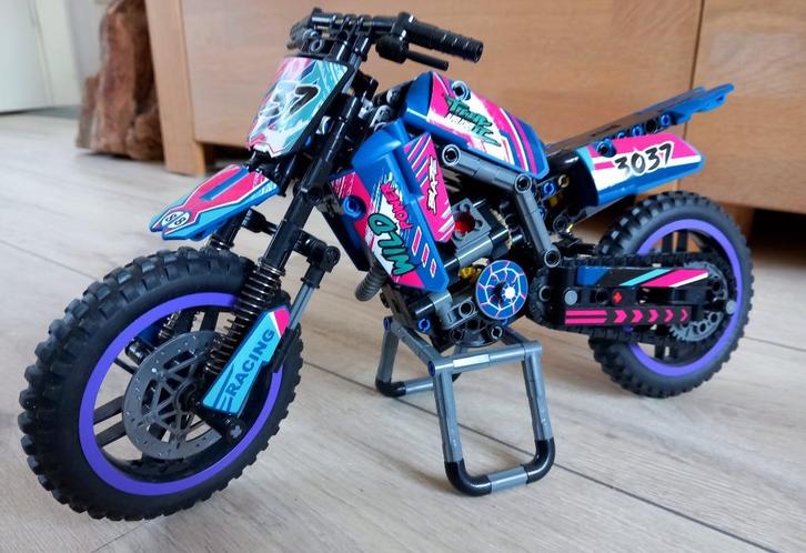 Mechanic bouwmodel CrossMotor, Hobby en Vrije tijd, Modelbouw | Auto's en Voertuigen, Zo goed als nieuw, Overige typen, Groter dan 1:32