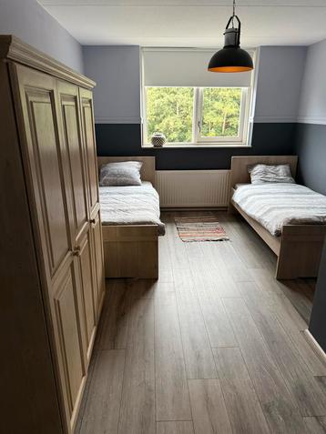 Grenen Eenpersoonsbed Met Matras beschikbaar voor biedingen