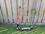 Dominator stuntstep rood/wit 75cm hoog, Fietsen en Brommers, Steps, Ophalen, Zo goed als nieuw, Gewone step
