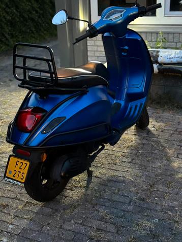 Nette vespa primevera beschikbaar voor biedingen