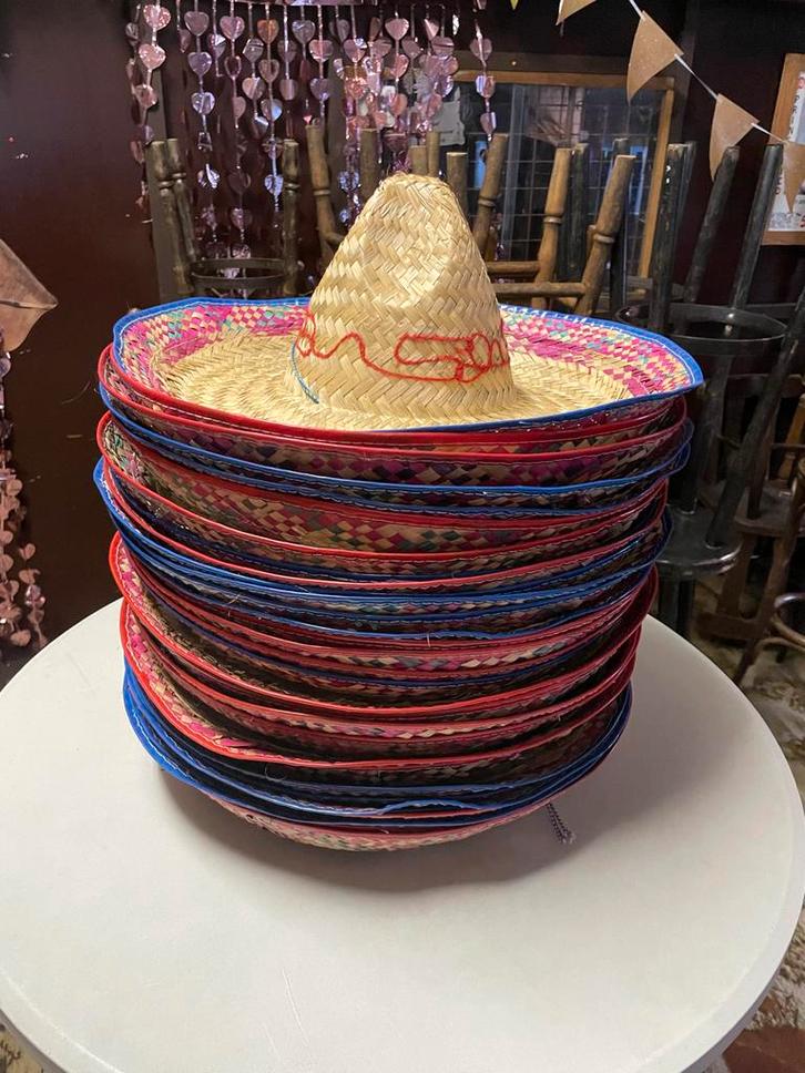 Mexicaanse hoeden, poncho's  - Feestpakket, Kleding | Dames, Carnavalskleding en Feestkleding, Zo goed als nieuw, Accessoires