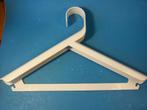 SET Kunststof Kleerhangers <> 3 Kapstok HANGERS Wit, Ophalen of Verzenden, Huis en Inrichting