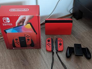 Switch Oled Mario Edition + carry case en joycon charger beschikbaar voor biedingen
