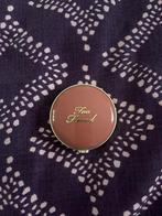 Too Faced Blush - Mooie blos voor je wangen!, Wangen, Ophalen of Verzenden, Zo goed als nieuw, Make-up