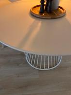 Ronde creme kleurige eettafel met bijpassende stoelen, Huis en Inrichting, Tafels | Eettafels, Ophalen of Verzenden, Vier personen