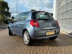 Renault Clio 1.6 16V Initiale 5-deurs automaat/navigatie, Auto's, Renault, 535 kg, Beige, 4 cilinders, 1165 kg