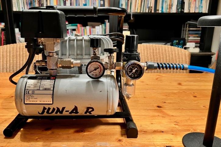 Compressor /Jun Air/ Fluister stille compressor / Als Nieuw!, Doe-het-zelf en Verbouw, Compressors, Nieuw, 6 tot 10 bar, Minder dan 25 liter