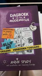 Angie Spady - Dagboek van een modemeisje, Ophalen of Verzenden, Zo goed als nieuw, Angie Spady