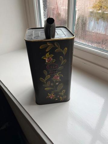 Vintage Esso petroleum kan 1957 beschikbaar voor biedingen