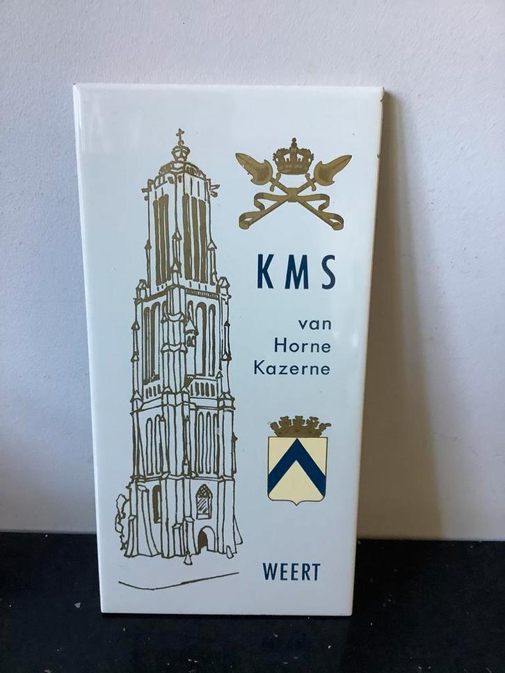 Tegel KMS te Weert 1968/1969, Verzamelen, Militaria | Algemeen, Landmacht, Overige typen, Nederland, Ophalen of Verzenden