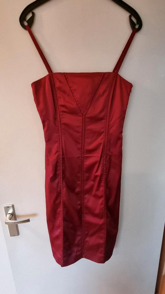 Rood cocktailjurkje H&M, Kleding | Dames, Gelegenheidskleding, Gedragen, Cocktailjurk, Maat 38/40 (M), Rood, Ophalen of Verzenden