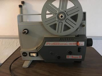 oude filmprojector met projectie tafel beschikbaar voor biedingen