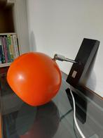 Vintage metalen Raak wandlamp oranje bolvormige jaren 60/70, Raak, Ophalen of Verzenden, Metaal, Nvt
