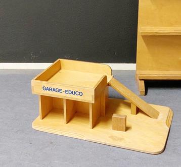 Vintage Schoolmateriaal Educo houten garage  beschikbaar voor biedingen