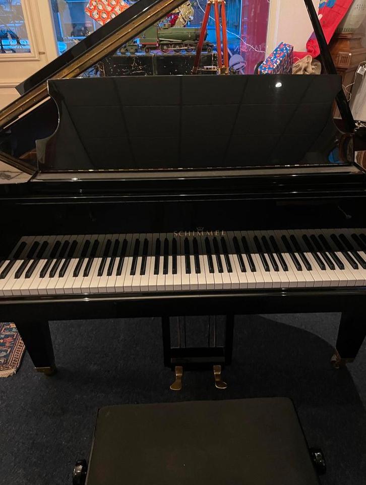 Schimmel 174 Zwart Hoogglans, Muziek en Instrumenten, Piano's, Gebruikt, Vleugel, Zwart, Hoogglans, Ophalen of Verzenden