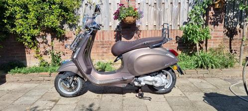 2017 VESPA PRIMAVERA TOURING 25KM/H, Fietsen en Brommers, Scooters | Vespa, Gebruikt, Overige modellen, Maximaal 25 km/u, Benzine